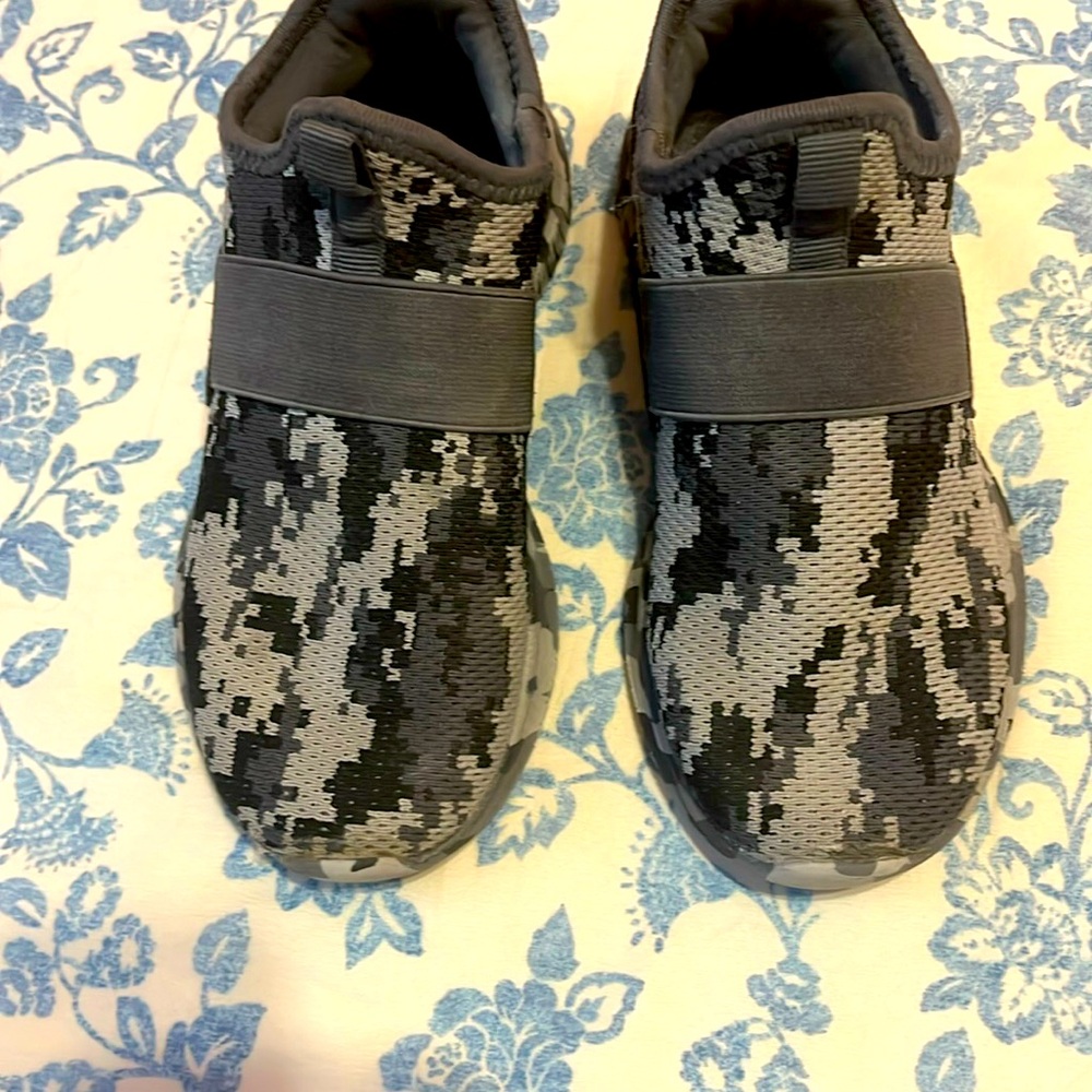 Size 13 very confortables shoes